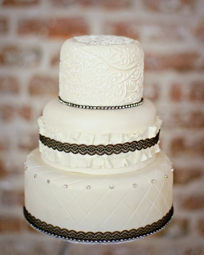 black and white lace trim ribbon wedding cake